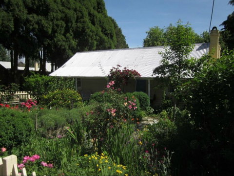 Jellore Cottage - Accommodation Redcliffe 0