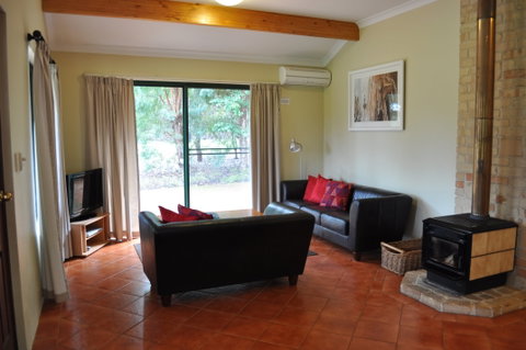 Karri Valley Chalets - Accommodation Redcliffe 1