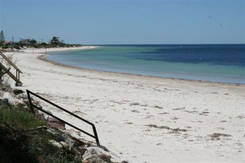 Lucky Bay RV Park - Accommodation Redcliffe 0