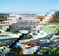 Oaks Gladstone Grand Hotel - Accommodation Redcliffe