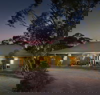 Riverbush Cottages - Accommodation Redcliffe