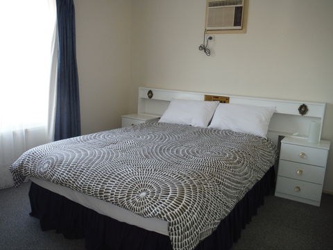 Sea-U-Soon - Accommodation Redcliffe 2