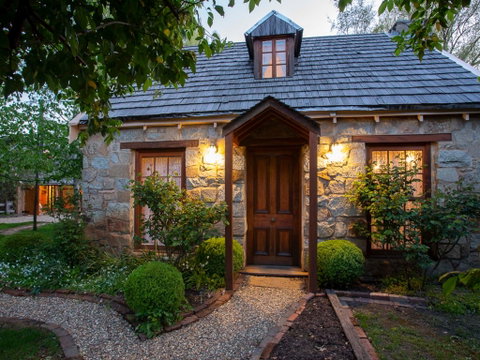 The Stone Cottage Beechworth - Accommodation Redcliffe 0