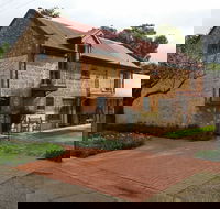 The Stables BnB - Accommodation Redcliffe