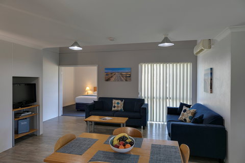 Amalfi Resort  Busselton - Accommodation Redcliffe 2