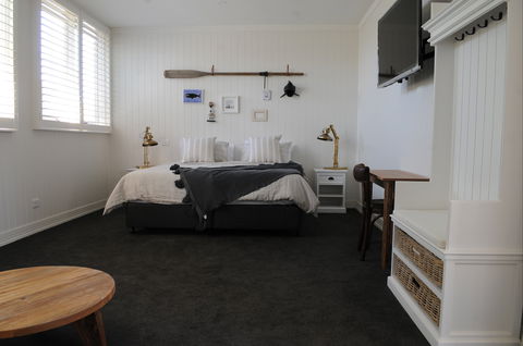 Anchor Geelong - Accommodation Redcliffe 1
