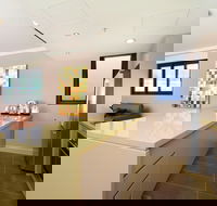 Australia Towers - Accommodation Redcliffe