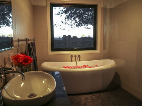 Ballachulish Farm Stay - Accommodation Redcliffe 0