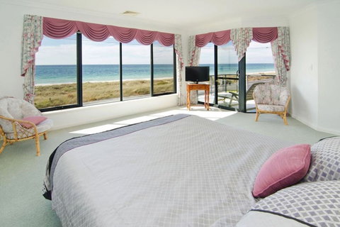 Bayside Beauty - Accommodation Redcliffe 1