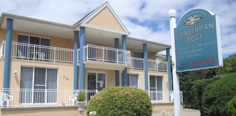 Canberran Lodge - Accommodation Redcliffe 0