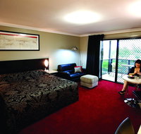 Cattleman's Country Motor Inn and Serviced Apartments - Open with Room Service - Accommodation Redcliffe