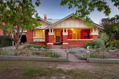 Central Crisp - Accommodation Redcliffe 0