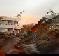 Cliff House Beachfront Villas - Accommodation Redcliffe