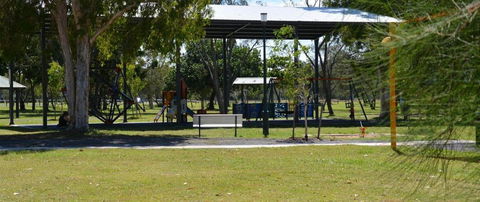 EconoLodge Beachside Motel - Accommodation Redcliffe 2