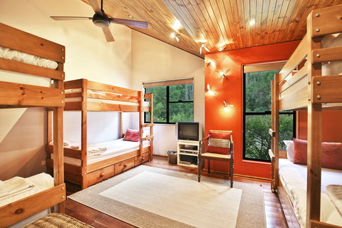 Indooroopilly - Accommodation Redcliffe 1