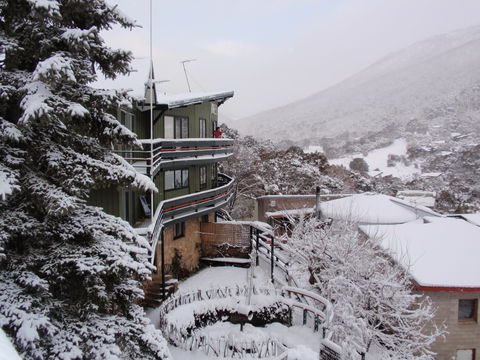 Kasees Apartments And Mountain Lodge - Accommodation Redcliffe 0