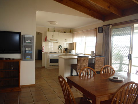 Kaysand - Accommodation Redcliffe 1