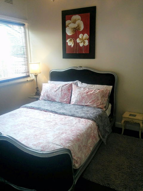 Magnolia Corner - Accommodation Redcliffe 2