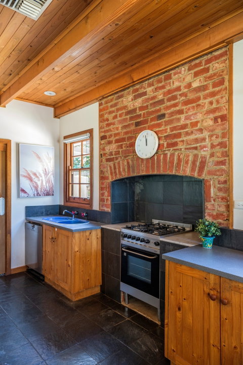 McLaren Vale Getaways - Accommodation Redcliffe 2