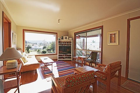 Monaro Cottage - Accommodation Redcliffe 2
