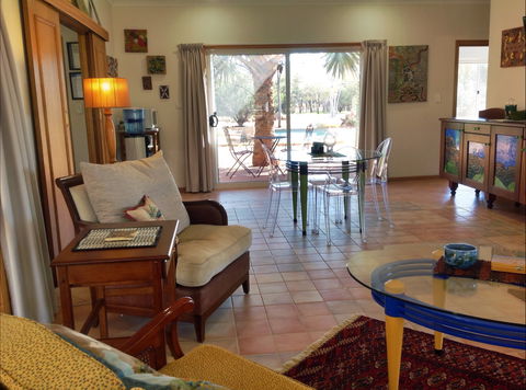 Munga Munga B&B - Accommodation Redcliffe 1
