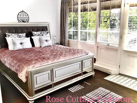 Rose Cottage - Accommodation Redcliffe 2