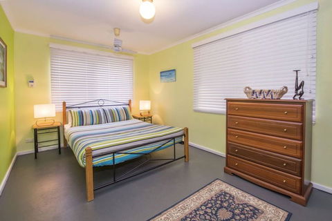 Swell Shack - Accommodation Redcliffe 1