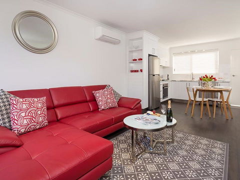 Understated Elegance - Affordable Luxury - Accommodation Redcliffe 0