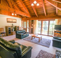 Wombat Hollow - Accommodation Redcliffe