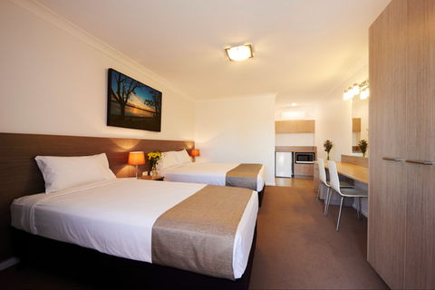 Adelong Motel - Accommodation Redcliffe 0