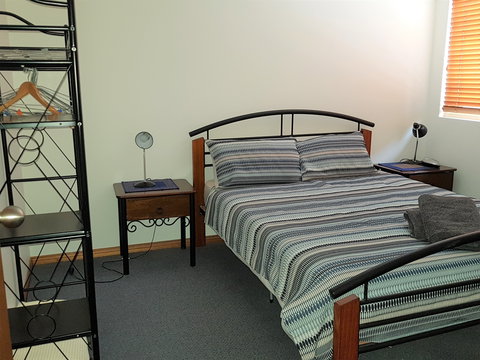 Blue Manna Waters – Apartment A - Accommodation Redcliffe 1