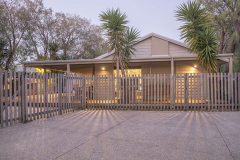 Boardwalk - Accommodation Redcliffe 0