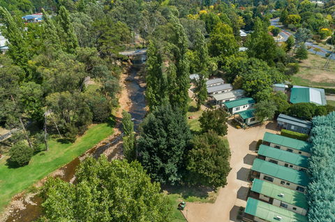 Bright Riverside Holiday Park - Accommodation Redcliffe 0