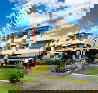 Cairns Queens Court - Accommodation Redcliffe