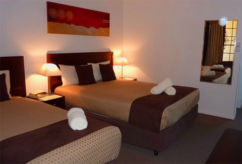 Colonial Lodge Motor Inn - Accommodation Redcliffe 1