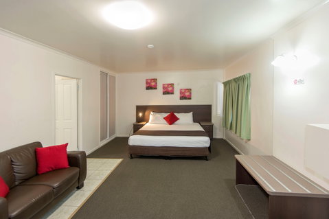 Coral Sands Motel - Accommodation Redcliffe 1