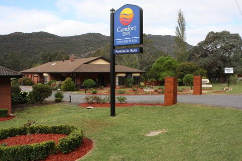 Country Plaza Halls Gap - Accommodation Redcliffe 0