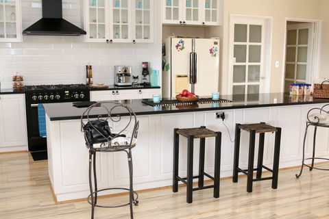 Downunder Farmstays - Accommodation Redcliffe 1