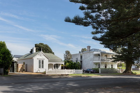 Drift House - Accommodation Redcliffe 1