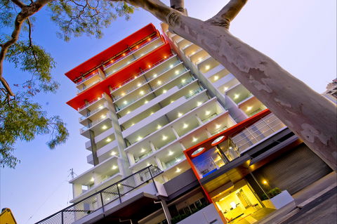 Edge Apartment Hotel - Accommodation Redcliffe 1