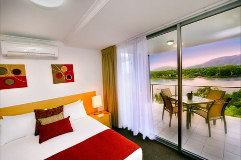 Edge Apartment Hotel - Accommodation Redcliffe 2