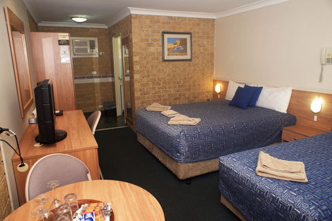 Forest Lodge Motor Inn And Restaurant - Accommodation Redcliffe 1
