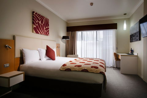Grand Hotel And Apartments Townsville - Accommodation Redcliffe 2