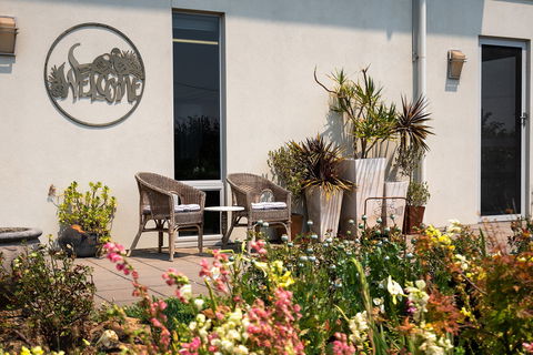 La Maison Du Vigneron B&B & Special Ocassion Dining - Accommodation Redcliffe 2
