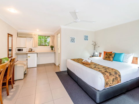 Pegasus Motel - Accommodation Redcliffe 0