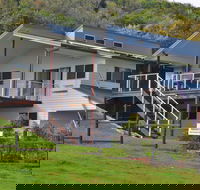 Point Plomer Holiday Cottages - Accommodation Redcliffe