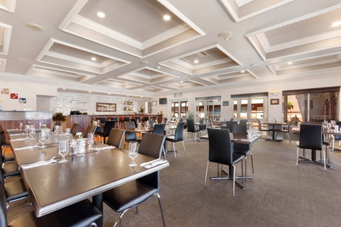 Quality Inn Railway - Accommodation Redcliffe 0