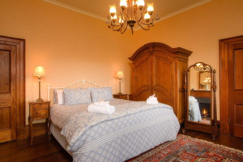 Rathmore - Accommodation Redcliffe 1