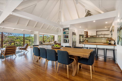 Rockinghorse House - Accommodation Redcliffe 2