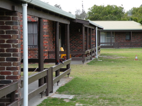 RTBU Holiday Park - Accommodation Redcliffe 1